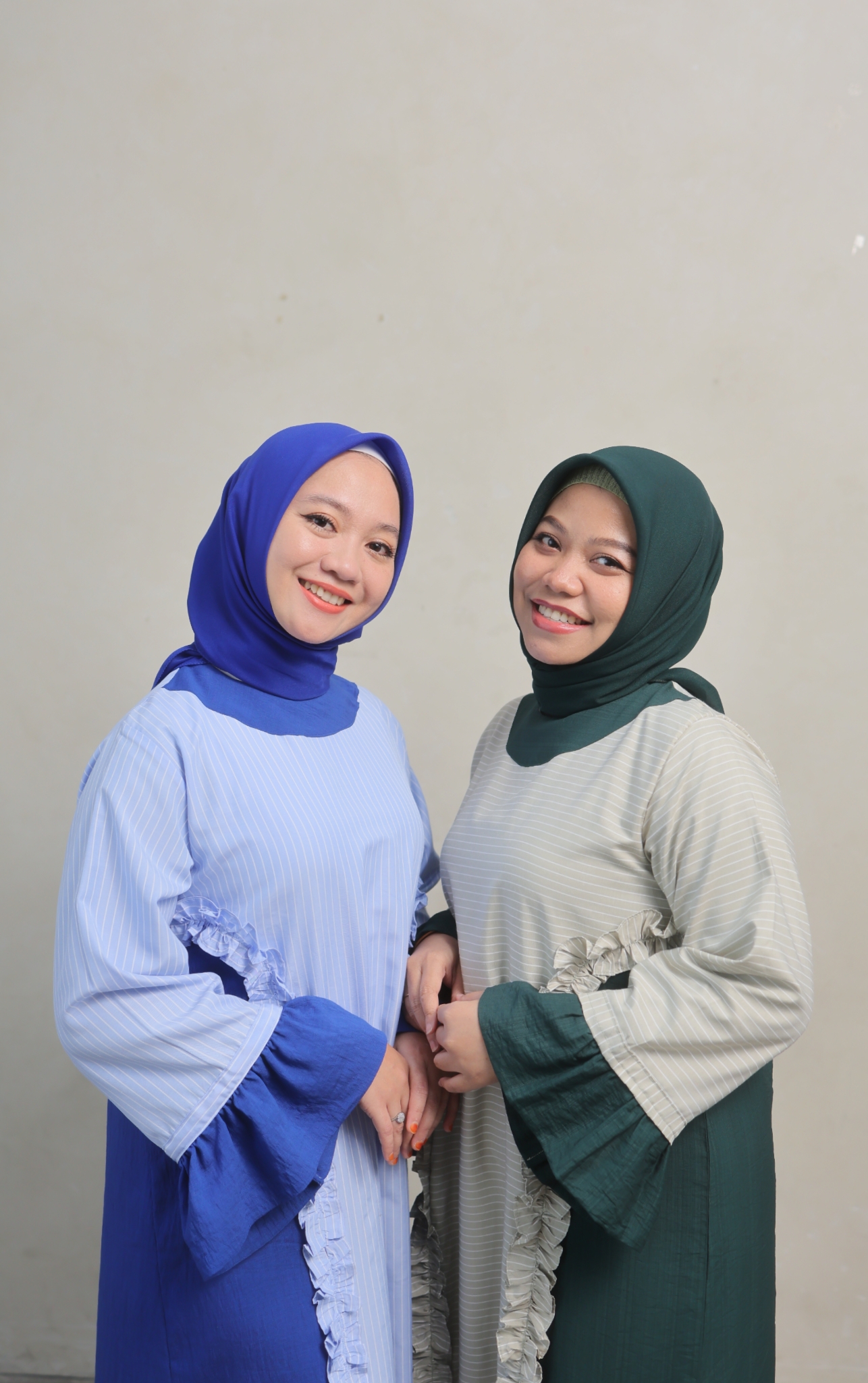 Ayla Ruffle Abaya Emerald Green